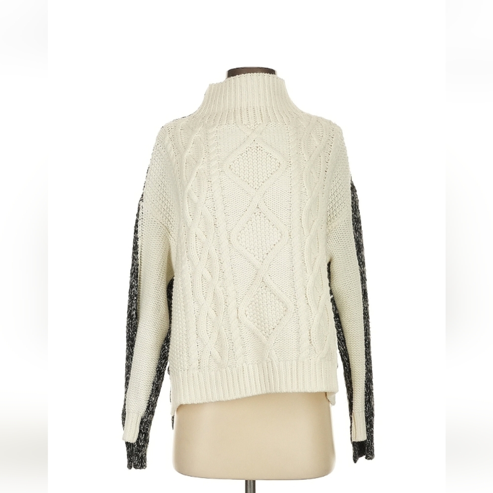 Women's Cream and Black Sweater